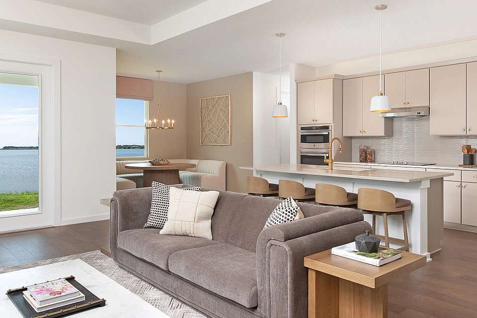 Crescent Shores Image 1