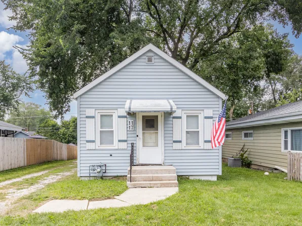 1117 Pleasant Pl, Aurora, IL 60505