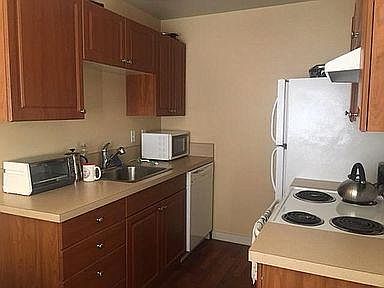 1st image of 3635 N Francisco Ave #5