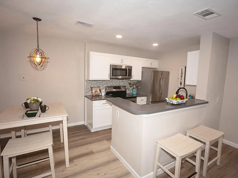10912 Gulf Fwy #85 — Photo 9
