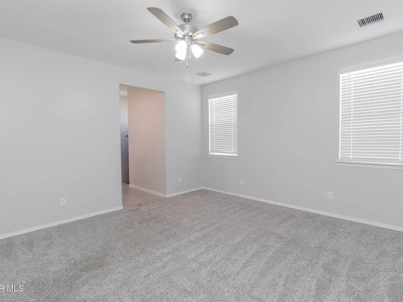 3 bed, 2.0 bath, 1545 sqft, $1,850 — Photo 4
