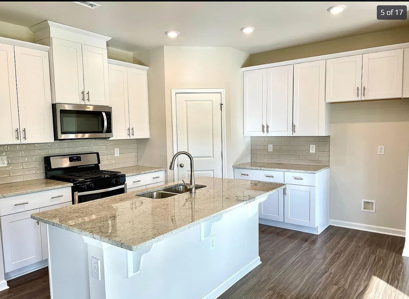 5 bed, 2674 sqft, $2,545 — Photo 3