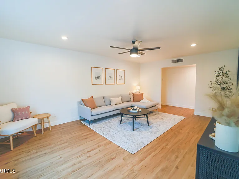 1224 E Alameda Dr — Photo 12