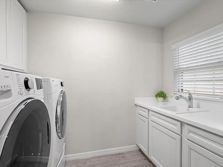347 Orchard Pass Ave — Photo 13
