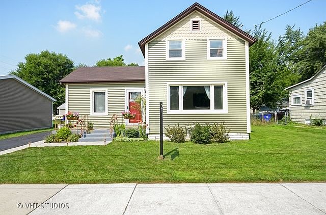 1st image of 104 N Kinzie St #1