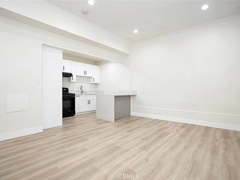 14319 Tiara St #2 — Photo 4