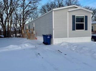 20 Lawrence Ln, Saint Charles, MN 55972