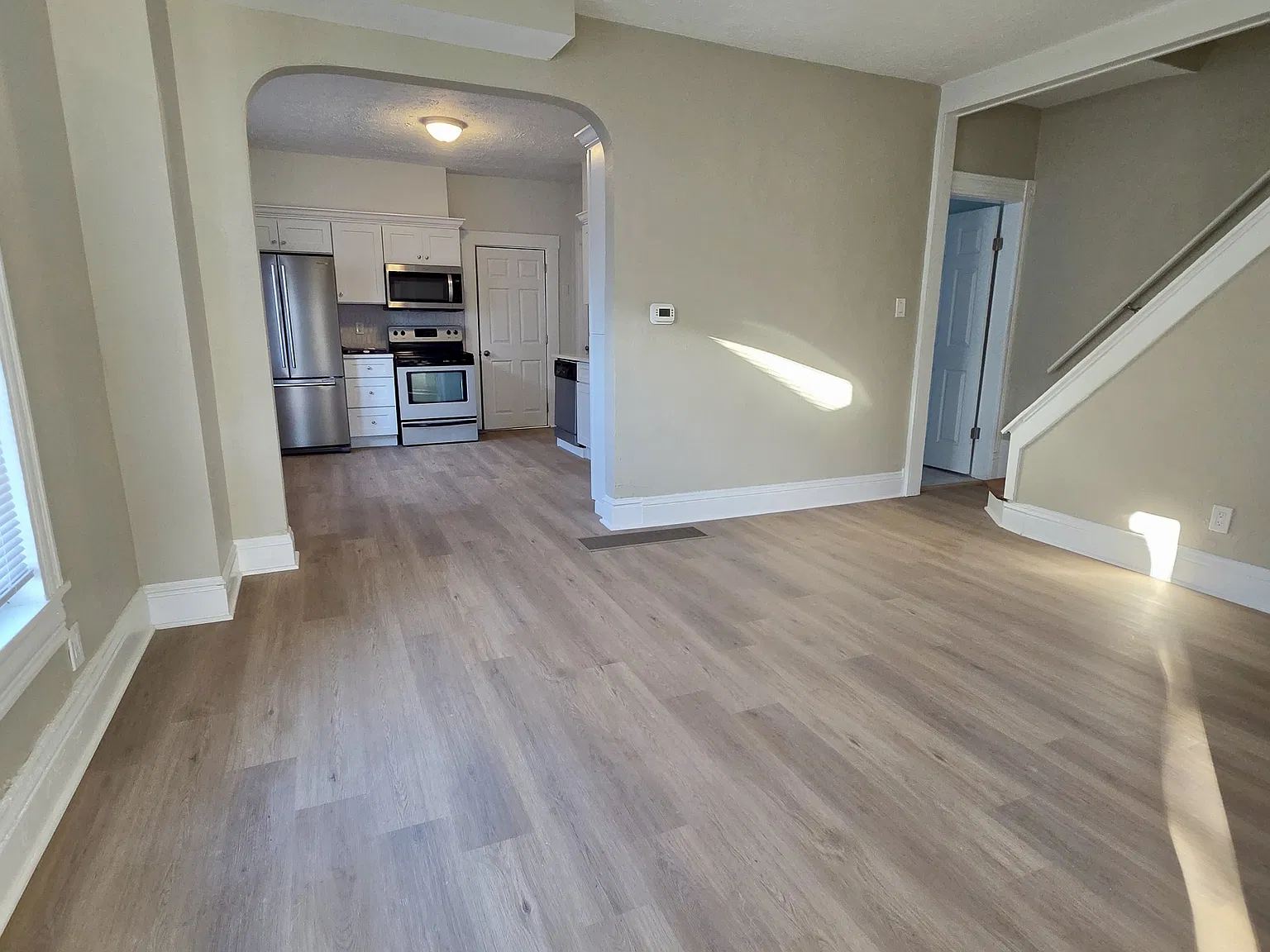140 Catherine Street - 1 — Photo 1
