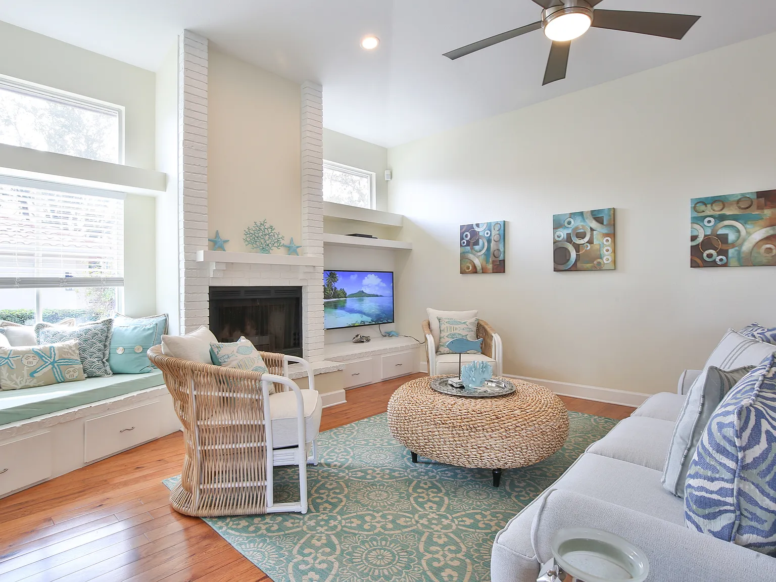 3 bed, 2801 sqft, $6,000 — Photo 3
