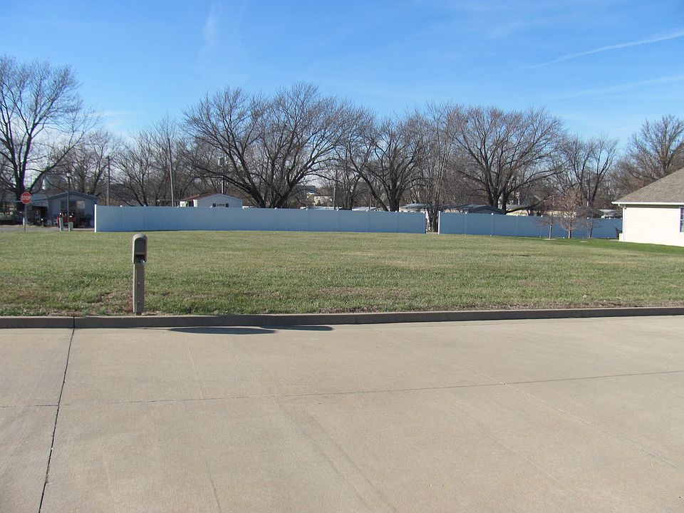 1st image of Heidi Ln Lot 13