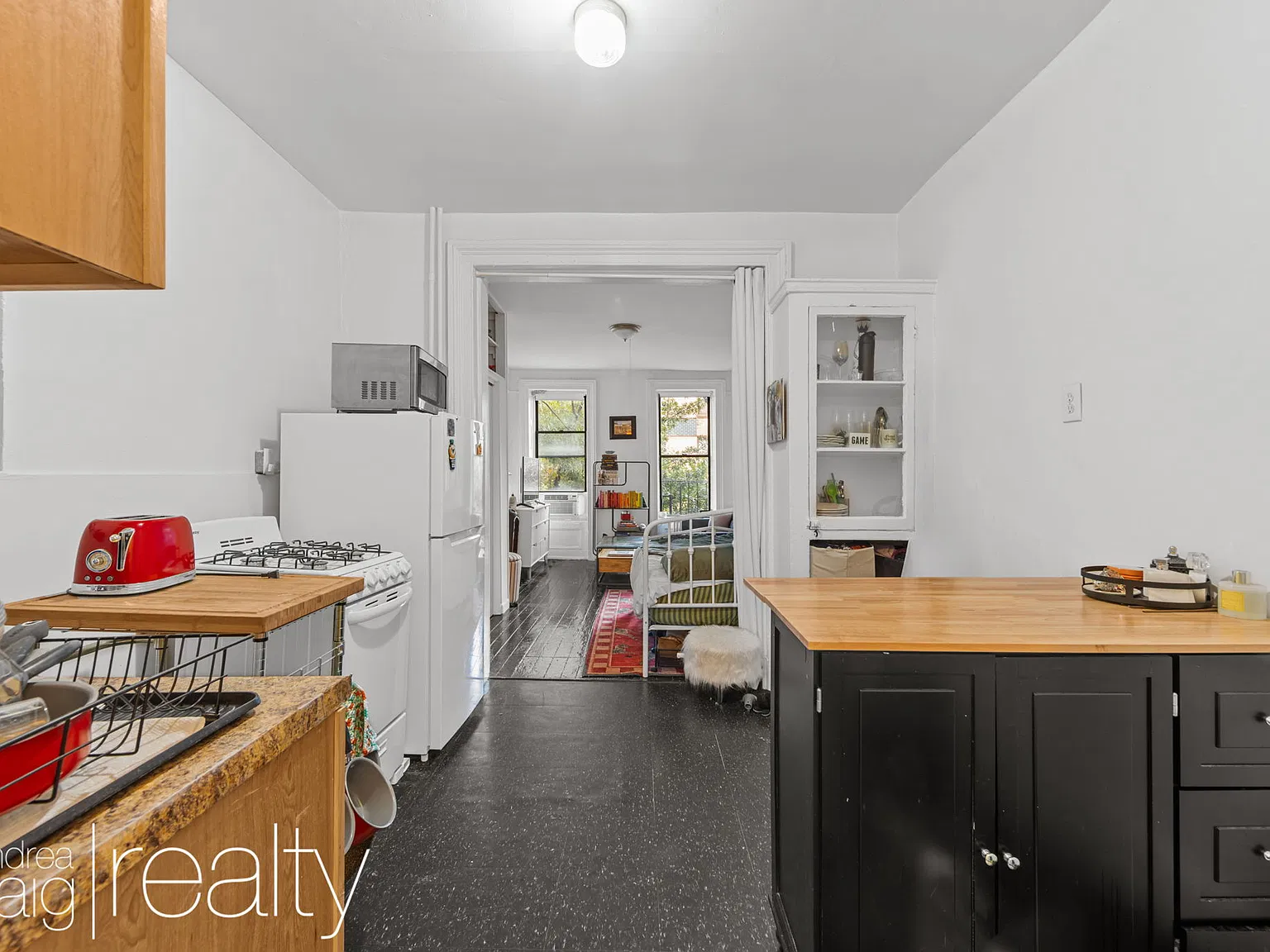 219 East 26th Street — Photo 4