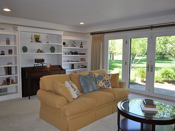 3rd image of 602 Cove Dr