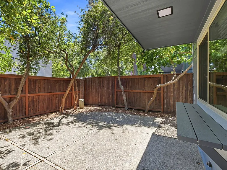 1327 Honey Trl — Photo 25