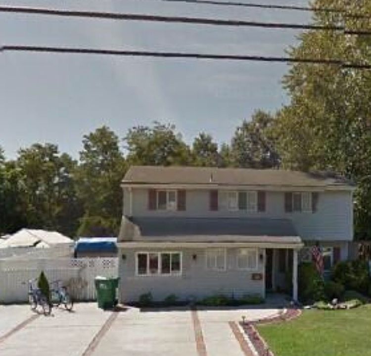 2nd image of 143 Cindy St