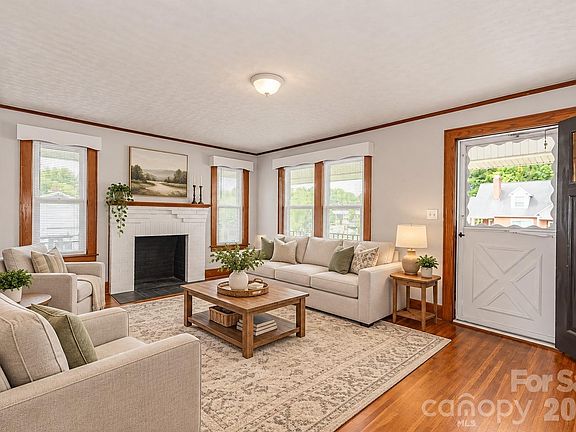 3rd image of 46 Gilkey St
