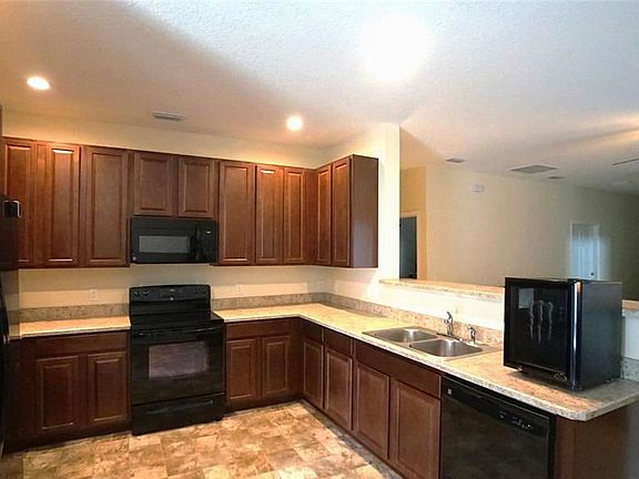 4th image of 2045 NW 77th Ave