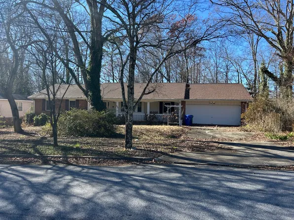 1435 Rockmoor Ct, Stone Mountain, GA 30088