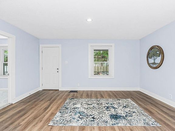 5th image of 3414 Spruce Ave