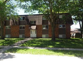 1910 16th St, Silvis, IL 61282