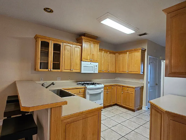 1230 Ronds Pointe Dr E — Photo 16