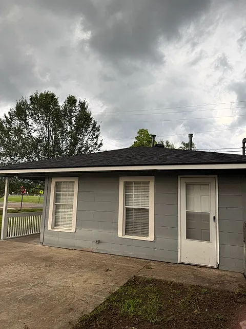 3 bed, 956 sqft, $3,000 — Photo 2