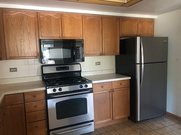 3rd image of 1227 Brown St APT 303