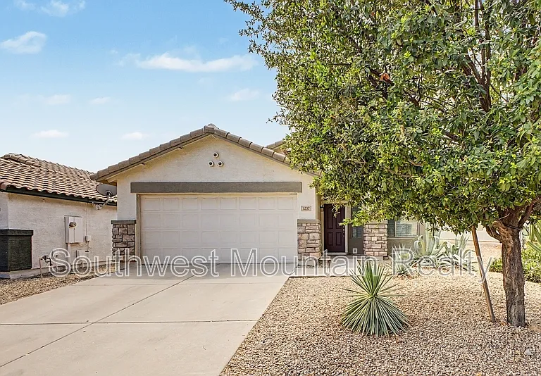 1237 W Fruit Tree Ln — Photo 1