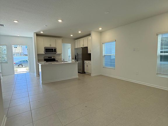 3rd image of 6044 Zen Way