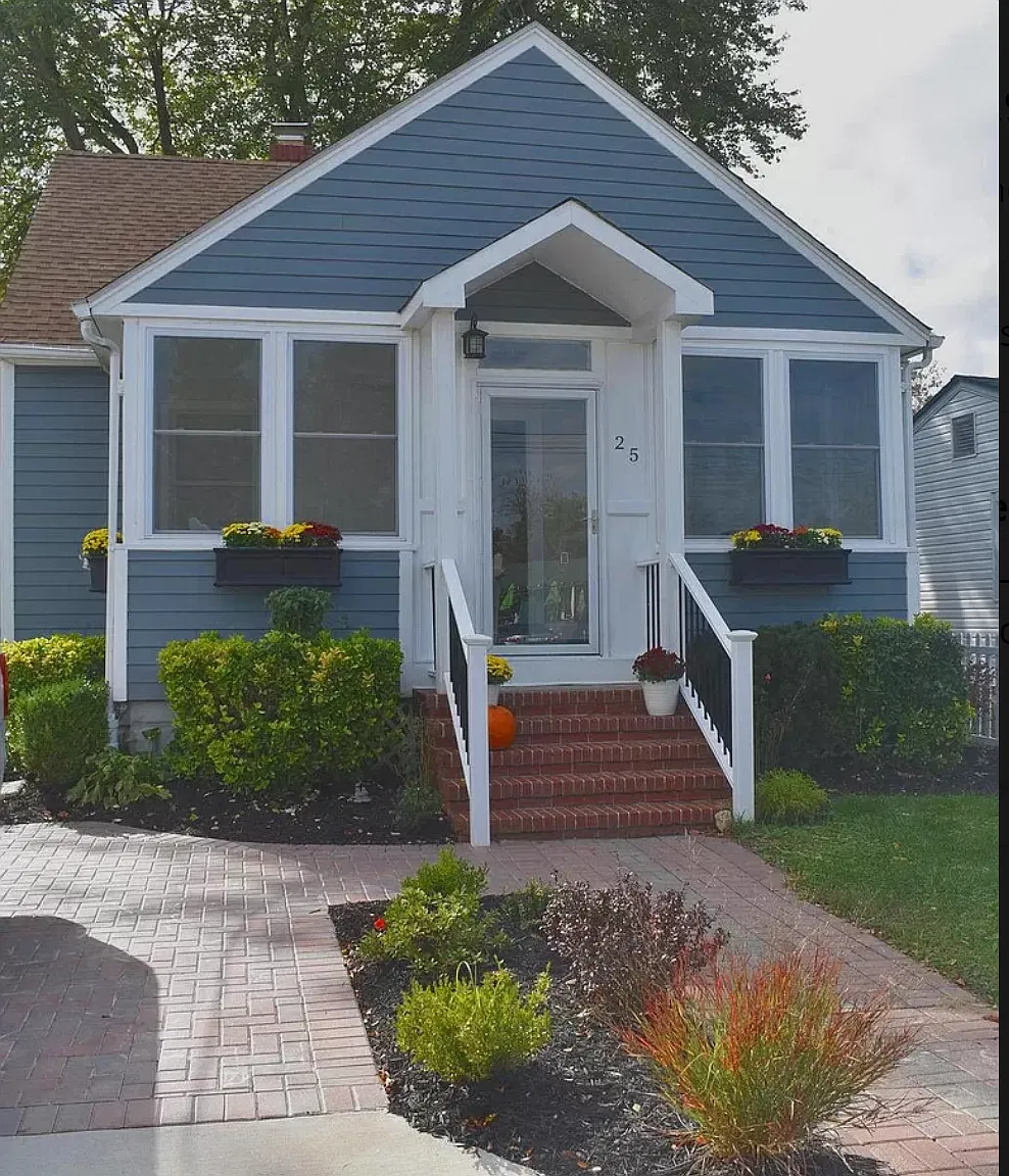 4 bed, 3.0 bath, 1930 sqft, $3,100 — Photo 1