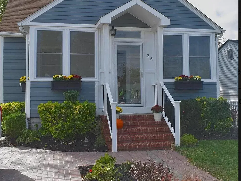 25 Dorsey Ave