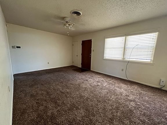 2nd image of 2042 Ballinger St