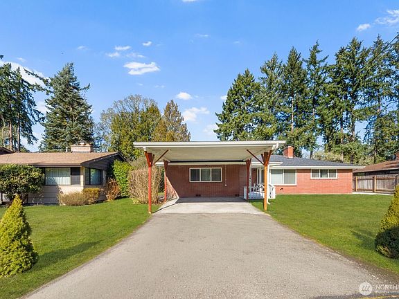 2nd image of 8415 Mt Tacoma Drive SW