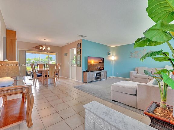 5th image of 9460 NW 24th Pl