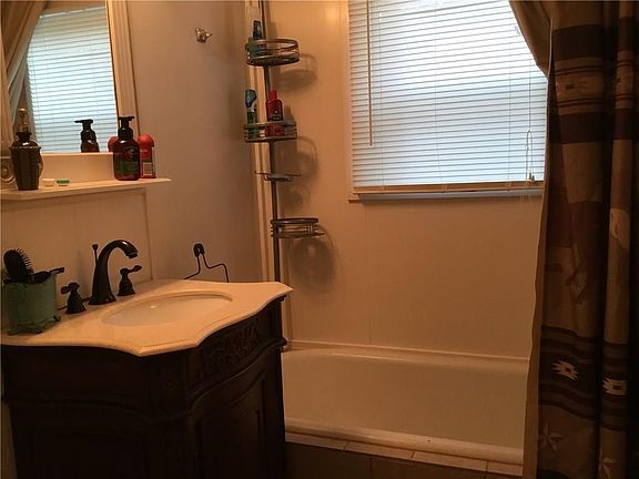 5th image of 8065 N Fm 1744