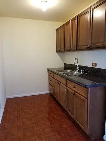 Studio, 530 sqft, $1,575 — Photo 2