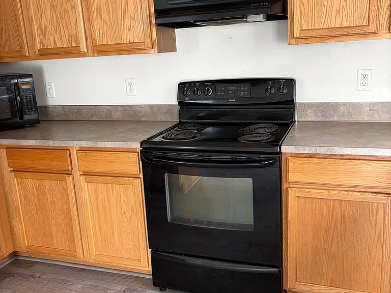 183 E Roosevelt St — Photo 16