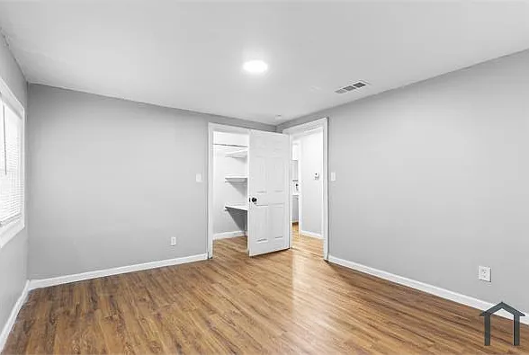 3846 Log Cabin Dr — Photo 13