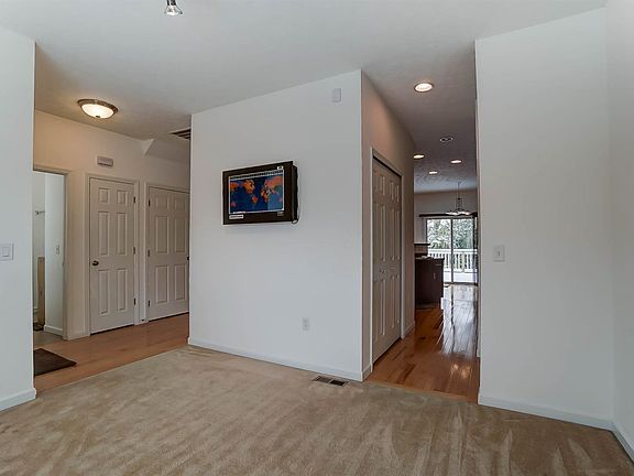 4th image of 3005 Kant Pl