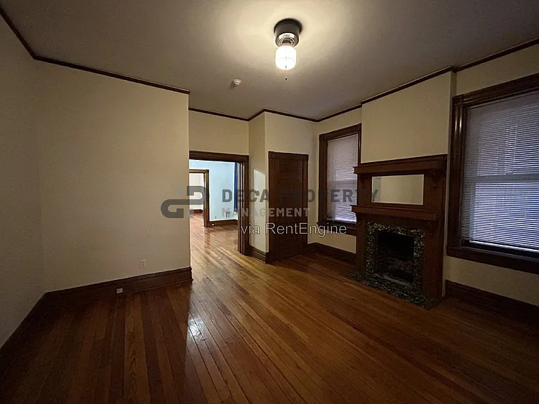2304 Russell Blvd #1E — Photo 5
