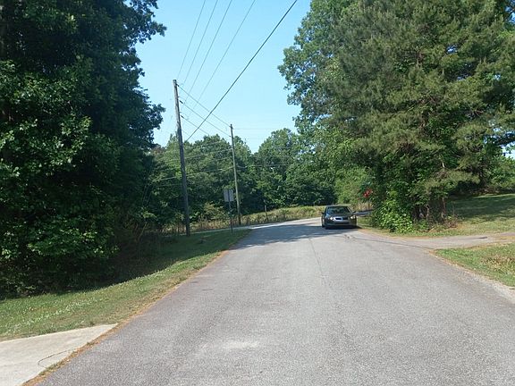 4th image of 26 Courthouse Rd