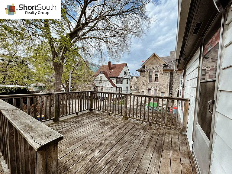 235 Lafayette Ave NE — Photo 11