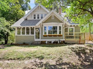 2325 Ridgeway Dr SE, Cedar Rapids, IA 52403