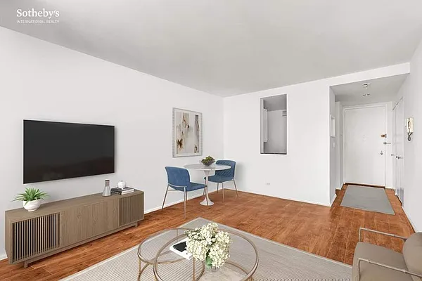 Rented by Sotheby's International Realty | media 17