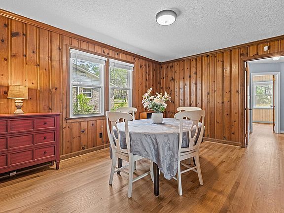 5th image of 334 Pitney Rd