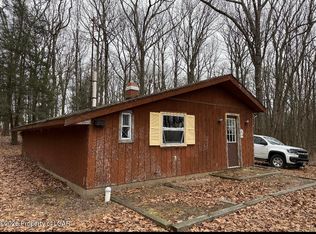 599 Skyline Ln, Rock Glen, PA