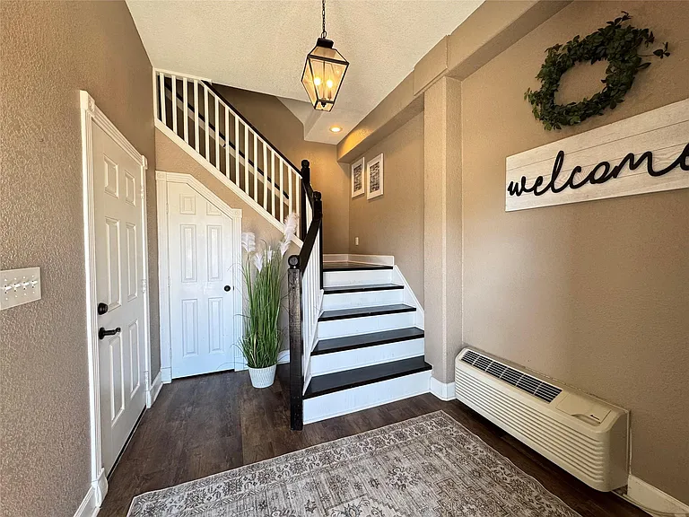 438 Jeanie Lynne Cir — Photo 4