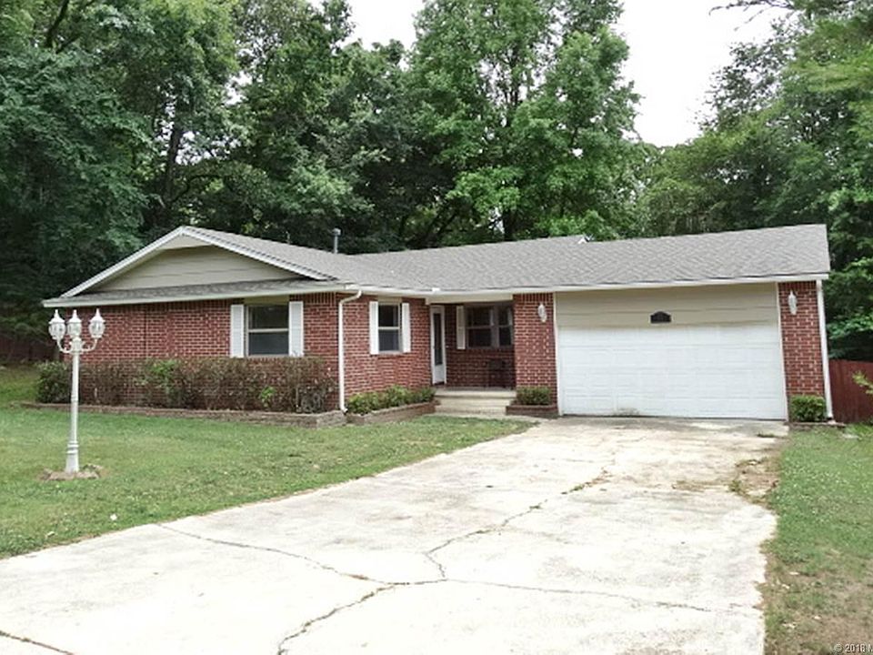 1st image of 270 Dogwood Dr