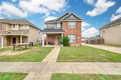4103 McFarland Dr Photo 1