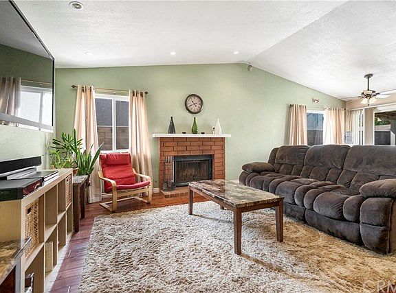 5th image of 15960 Jackson Dr