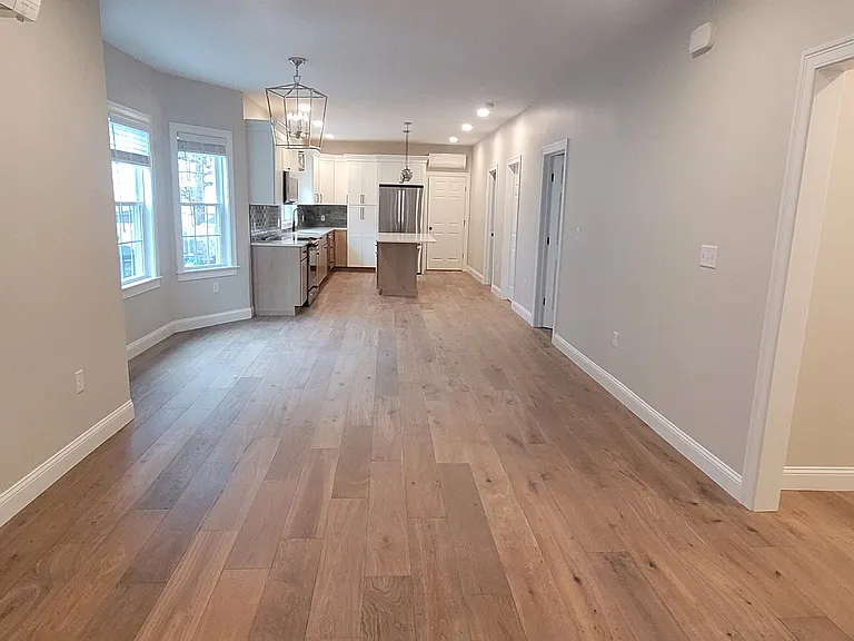 29 Amaranth Ave #1 — Photo 7
